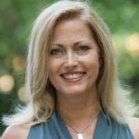 Summit Search Solutions, Inc. Employee Laura Peterson's profile photo