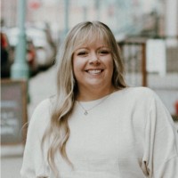 Amanda McKinnon Email