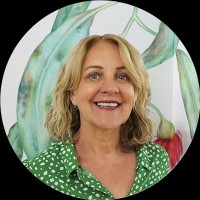 Shoptalk Ecommerce Meetup Employee Lisa Powell's profile photo