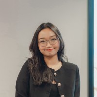 OpticsCentral Employee Minh Vuong's profile photo