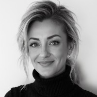 Amanda Komarowski Email & Phone Number