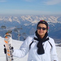 Lali Khomeriki Email