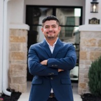 lpt realty Employee Manny Robles's profile photo