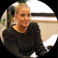 Sophie Bott Email & Phone Number