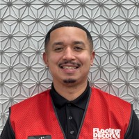 Floor & Decor Employee Andrew Flores's profile photo