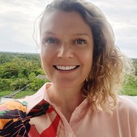 Jessica Manins Email & Phone Number