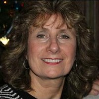 Brooks Brothers Employee Debbie Long's profile photo