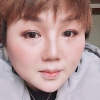 琳娜 李 Email