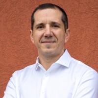 Adrian Pietruschka Email