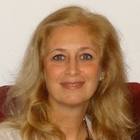Eszter Cser Email