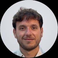 Óscar Ahulló Email