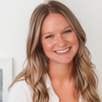 Midland Radio Corporation Employee Olivia Holtan's profile photo