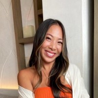 Vivian Van Email & Phone Number