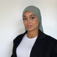 Célia Mezouari Email