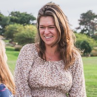 Ask April Porter Employee Lauren Asselin's profile photo