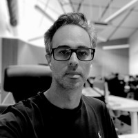 E-mail e número de telefone de Adriano Frazão