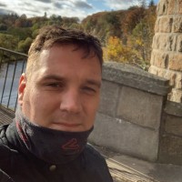 Mark Mackinnon Email