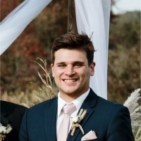 Adam Gnott's profile photo