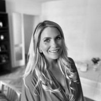 Let's deal Employee Nikolina Rudbo's profile photo