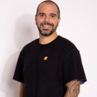 Roberto Soares Email