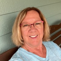 Scentsy Independent Consultant Employee Lynn Lowe's profile photo