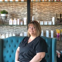 Elite Salon & Spa Employee Amanda Queen's profile photo