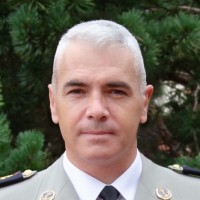 Arnaud L. Email