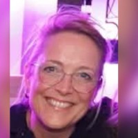 Angela van Baalen Email