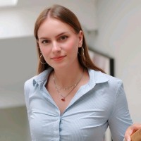 Stefania Bucur Email