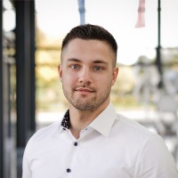 Robin Möller Email