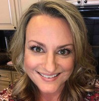 Rodan + Fields Employee Kari Phillips's profile photo