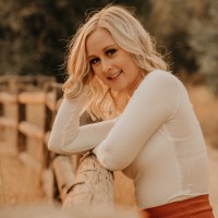 Kaylee Johnson Email & Phone Number