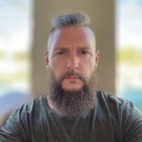 E-mail e número de telefone de Kevin Rowe