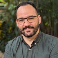 Marcio Mariano Email