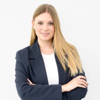 Boglárka Bősze Email