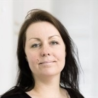 Trine Binow Email