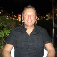 Smart IT Employee Simon Thomas's profile photo