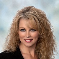Howard Hanna Ohio Employee Melinda Robinson's profile photo
