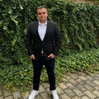 Lukas Illi Email