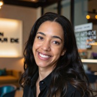 E-mail e número de telefone de Lillian Cartwright