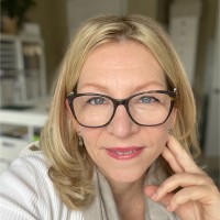 Joan King Email & Phone Number