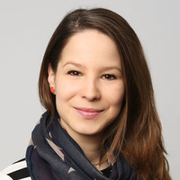Lucia Tuhelova Email