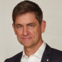 Péter Lakatos