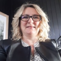 Manon Girard Email