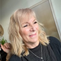 Bluemercury Employee Debbie Doll-Power's profile photo