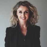 Joyce Smoorenburg-Bakker Email