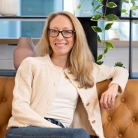 Caroline MacGregor Email & Phone Number