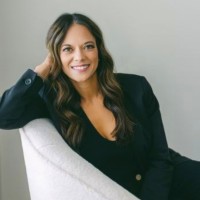 eLuxury Employee Emily Saunders's profile photo