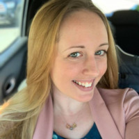 Staples Employee Amanda Weidner's profile photo