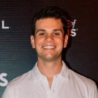 Douglas Elliman Real Estate Employee Chris Hilton's profile photo